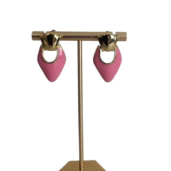 Vintage 80s Pink Enamel Goldtone Setting Door Knocker Earrings - Picture 3 of 7